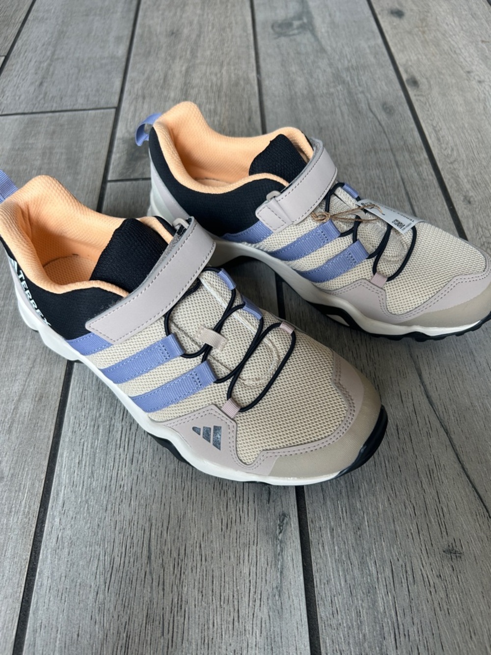 Adidas Kids’ Terrex AX2R CF K Hiking Randonee